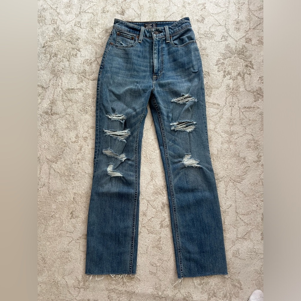 BNWOT A&F Zoe Natural Rise Ankle Straight Jeans (25/0R)